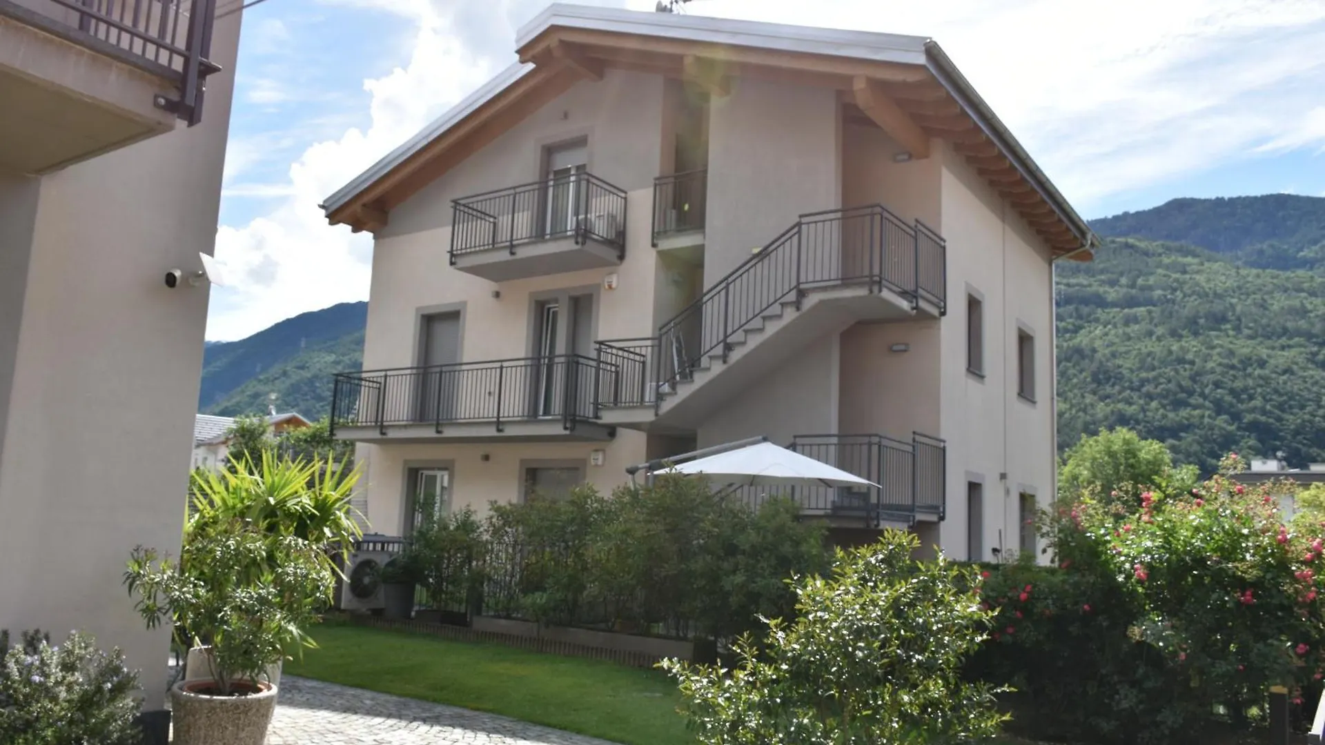 Valtellinahome Villa di Tirano Italy